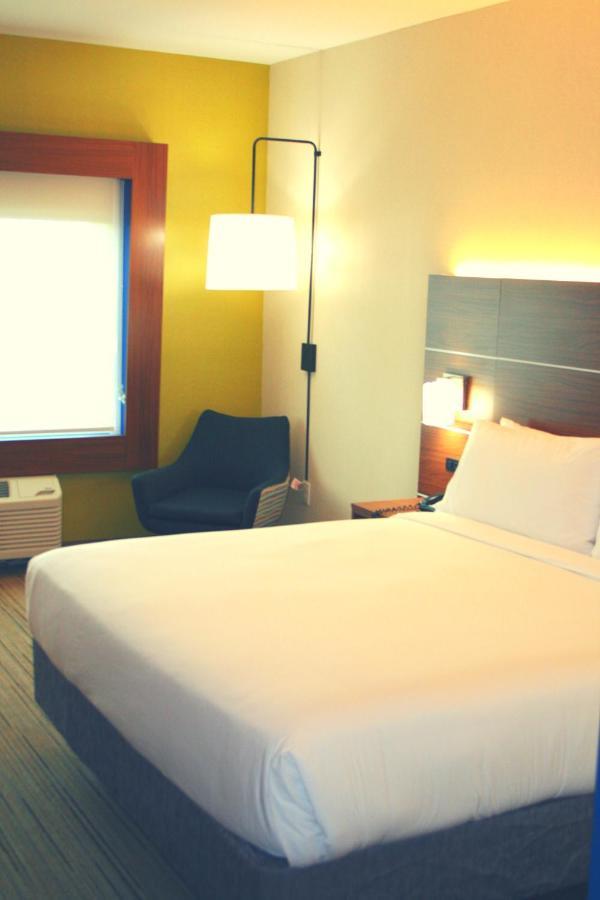 Holiday Inn Express Hotel & Suites Marina By Ihg Eksteriør billede