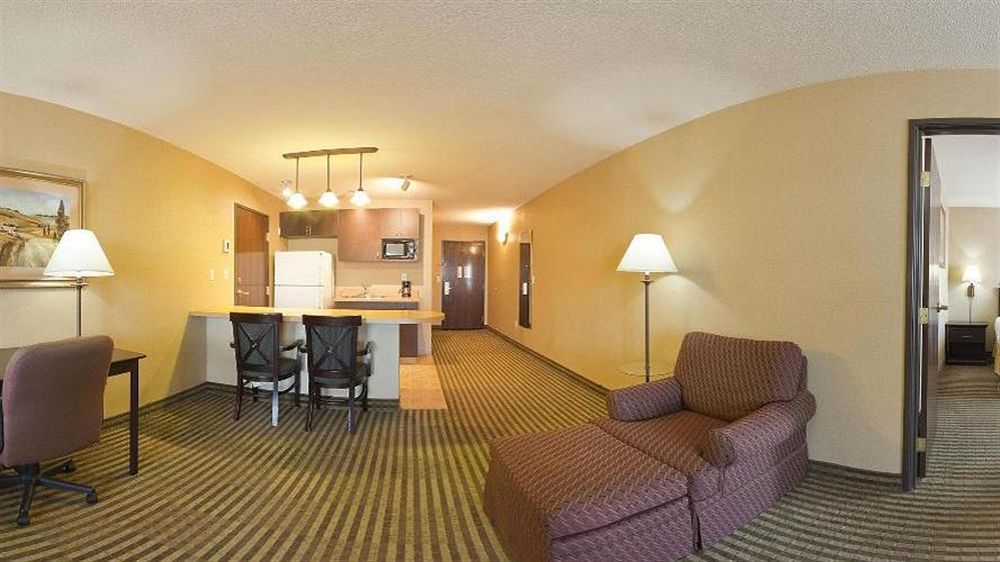 Holiday Inn Express Hotel & Suites Marina By Ihg Eksteriør billede